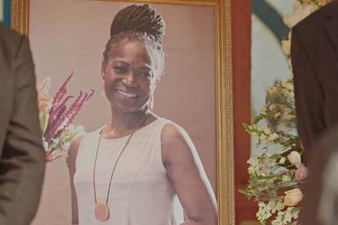 Dona Manuella O quadro de Dona Manuella no velório (Reprodução: TV Globo)