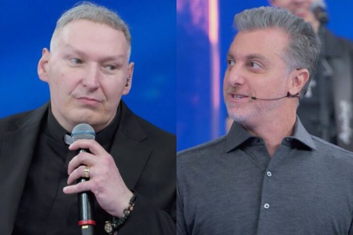 Padre Marcelo Rossi e Luciano Huck no Domingão Padre Marcelo Rossi e Luciano Huck no Domingão