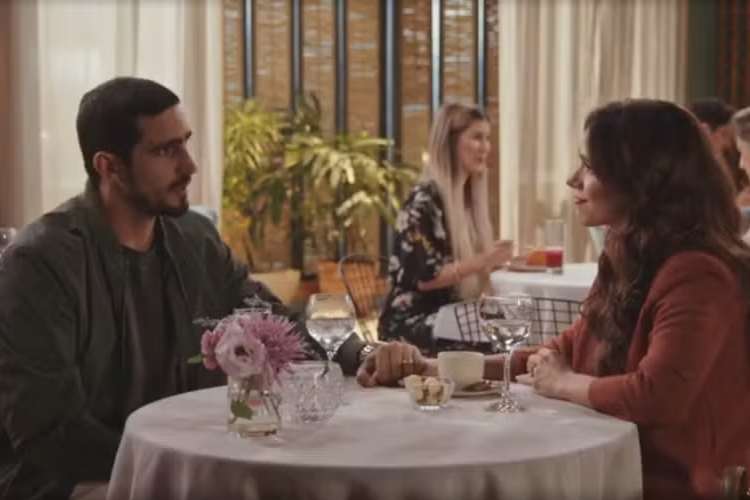 Família é Tudo: Tom se encantará com Maya e a beijará