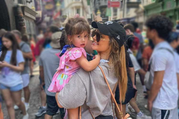 Virginia Fonseca se emociona ao publicar registro das filhas: ‘Meu Deus do céu!’