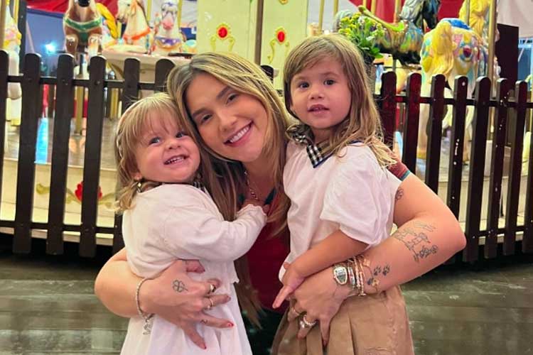 Virginia Fonseca publica foto de quando era criança e semelhança com a filha impressiona