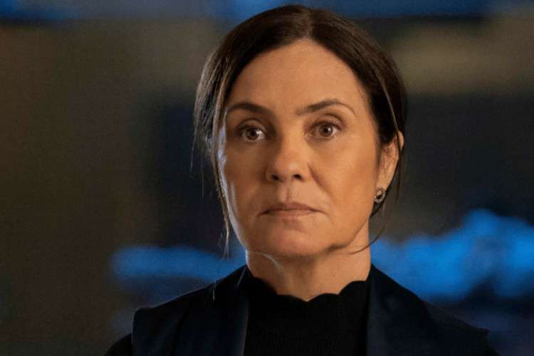 Adriana Esteves sofre ‘acidente’ durante gravações de Mania de Você na Globo