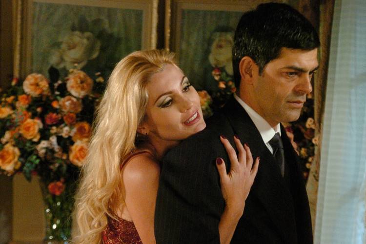 Alma Gêmea: Rafael rejeita Cristina