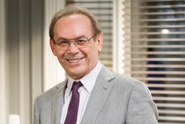 Herdeira de José Wilker se emociona e lembra do pai no dia do seu aniversário