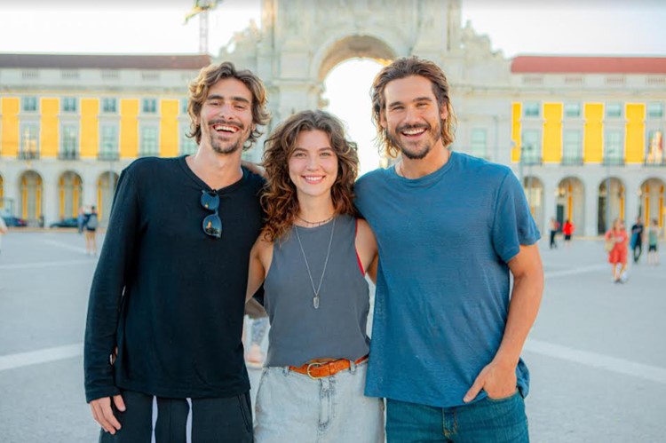 Mania de Você: Elenco comenta cenas gravadas em Portugal