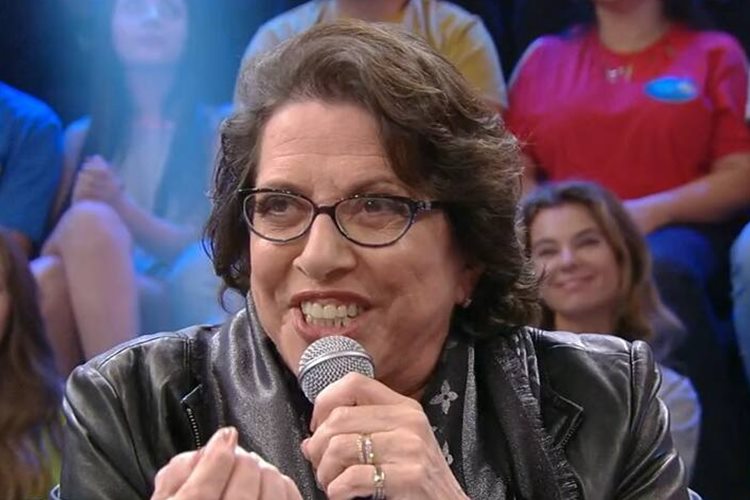 Morre Carlota Portella, ex-jurada da ‘Dança dos Famosos’, aos 74 anos