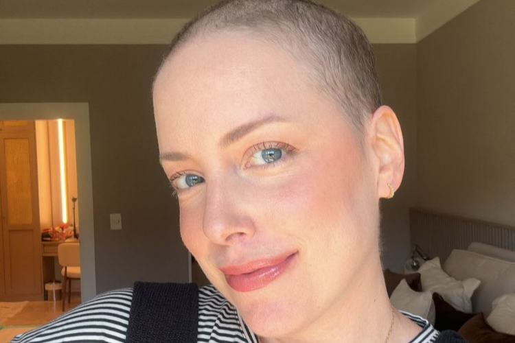 Fabiana Justus mostra primeiro encontro com a irmã após tratamento contra câncer