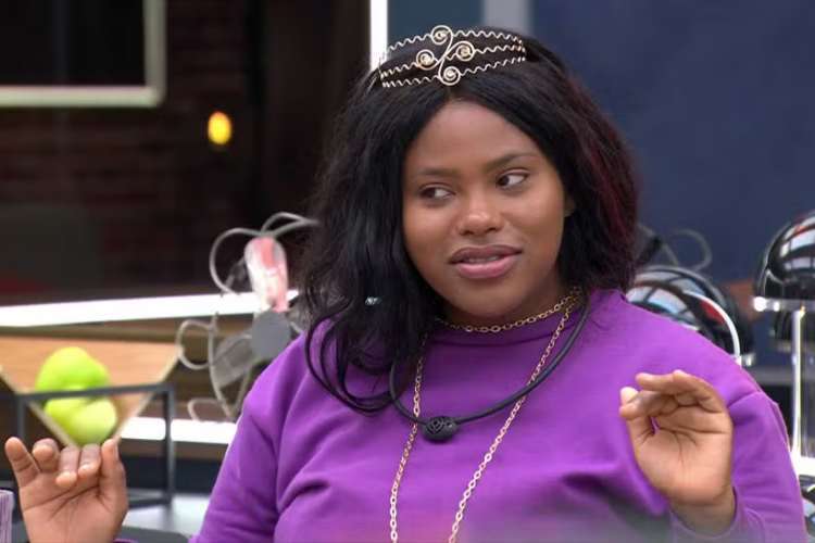 Estrela da Casa: Anitta vira assunto entre participantes