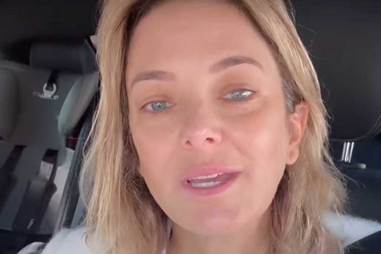 Ticiane Pinheiro surge chorando a caminho do trabalho: ‘Chegou o grande dia!’