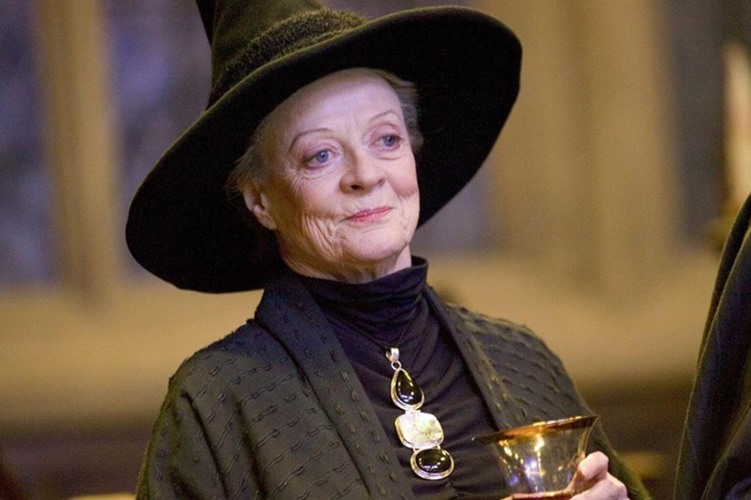 Morre Dame Maggie Smith, ícone da dramaturgia mundial e estrela de Harry Potter, aos 89 anos