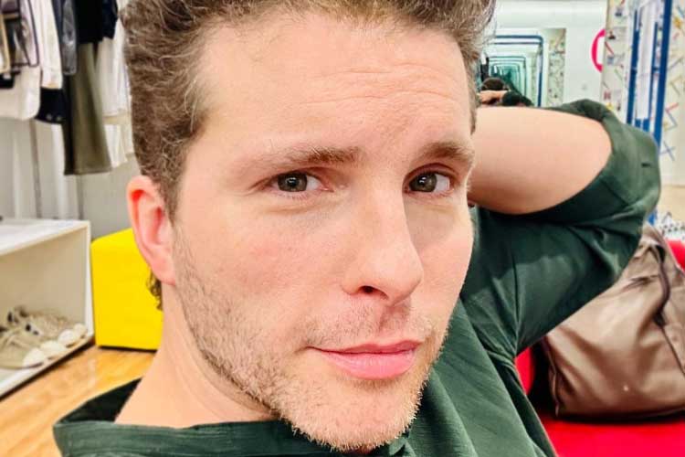 Thiago Fragoso lamenta a falta de oportunidades na TV: ‘Não pode ter homem hétero branco’