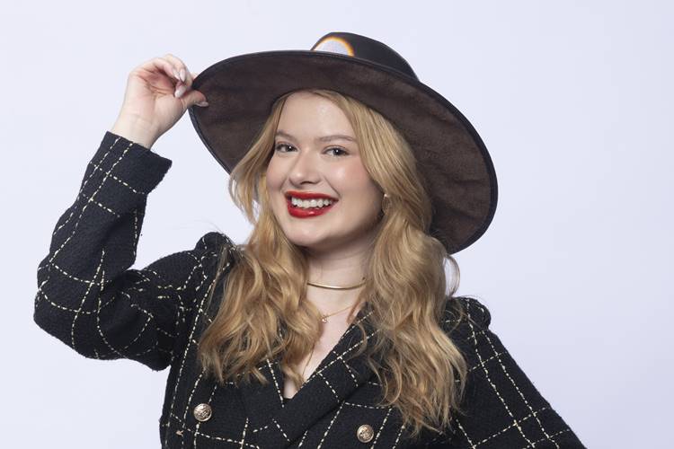 A Fazenda 16: Julia é a nova Fazendeira; Fernando, Juninho e Larissa estão na roça