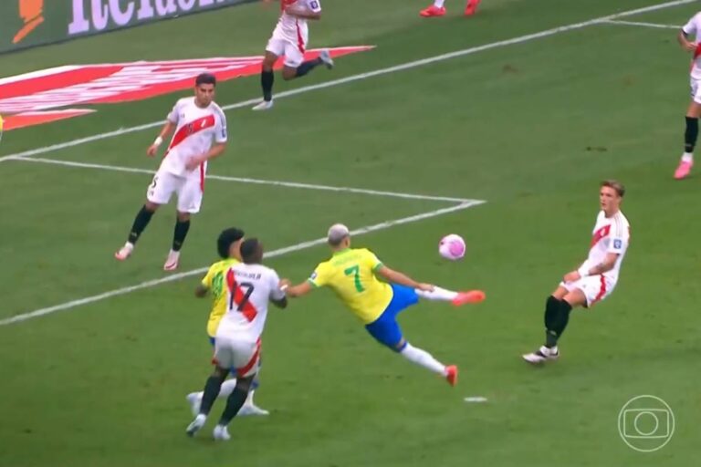 Brasil goleia Peru com golaço de Andreas Pereira nas Eliminatórias da Copa