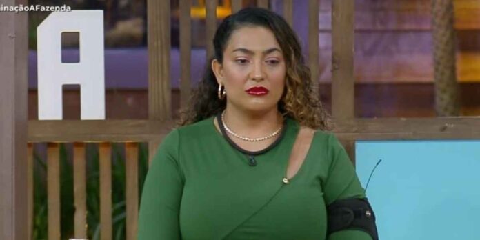 Camila Moura A Fazenda 16