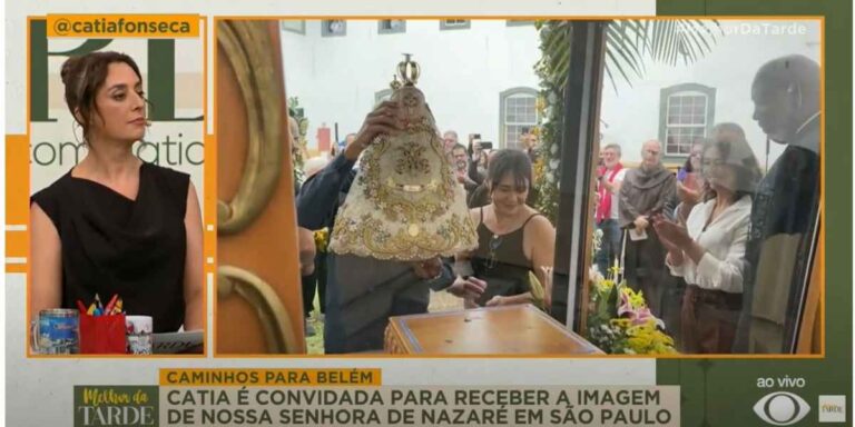 Catia Fonseca, apresentadora da Band, recebe imagem peregrina de Nossa Senhora de Nazaré em SP