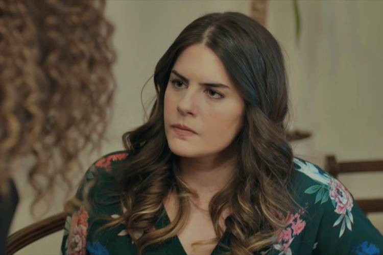 Força de Mulher: Sirin provoca Yeliz para que ela conte o que descobriu sobre Sarp