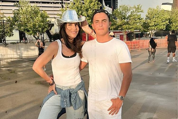 Ivete Sangalo se declara ao filho ao celebrar aniversário de 15 anos: “a luz da minha vida”