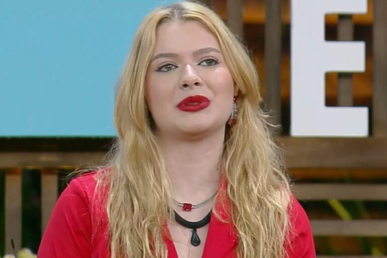 Júlia é desmascarada no ‘Hora do Faro’, fica constrangida e tem pacto com Flora exposto