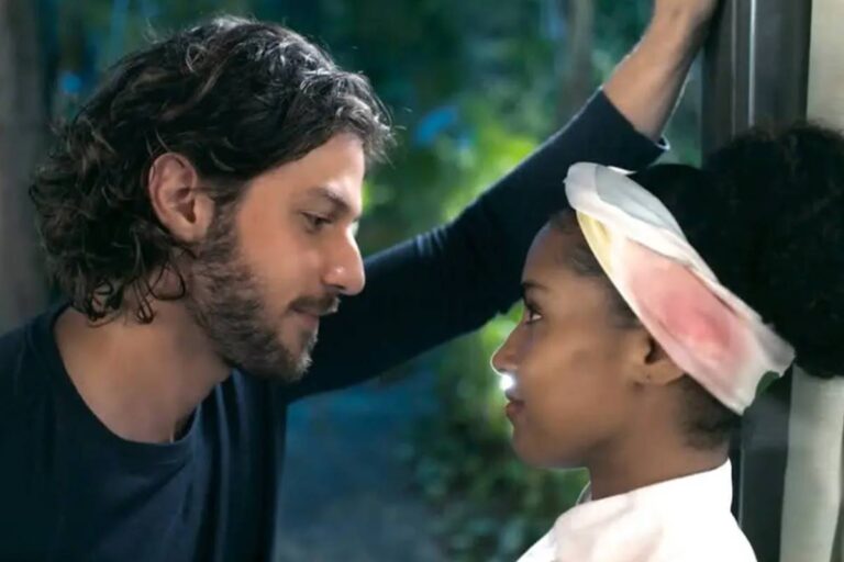 Mania de Você: Mavi fecha aliança com Luma, e pede Viola em casamento durante jantar especial