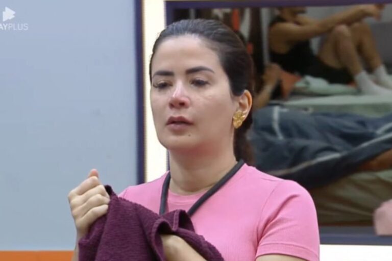 A Fazenda 16: Vanessa bate o sino e desistência é anunciada