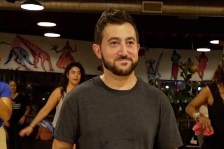 Domingo Record traz entrevista com Vincent Martella, o Greg de Todo Mundo Odeia o Chris