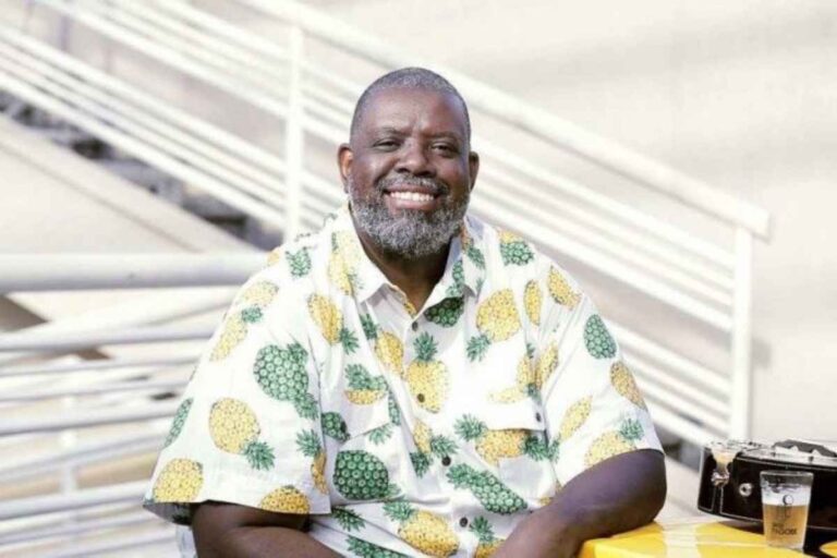 Péricles ganha especial na véspera de natal na Globo e baterá de frente com Gusttavo Lima no SBT