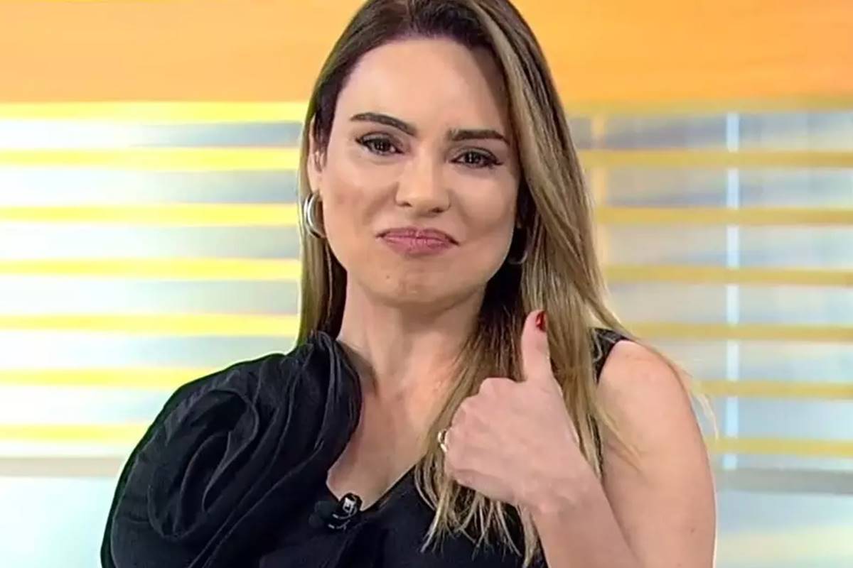 Rachel Sheherazade Rachel Sheherazade comanda o Domingo Record