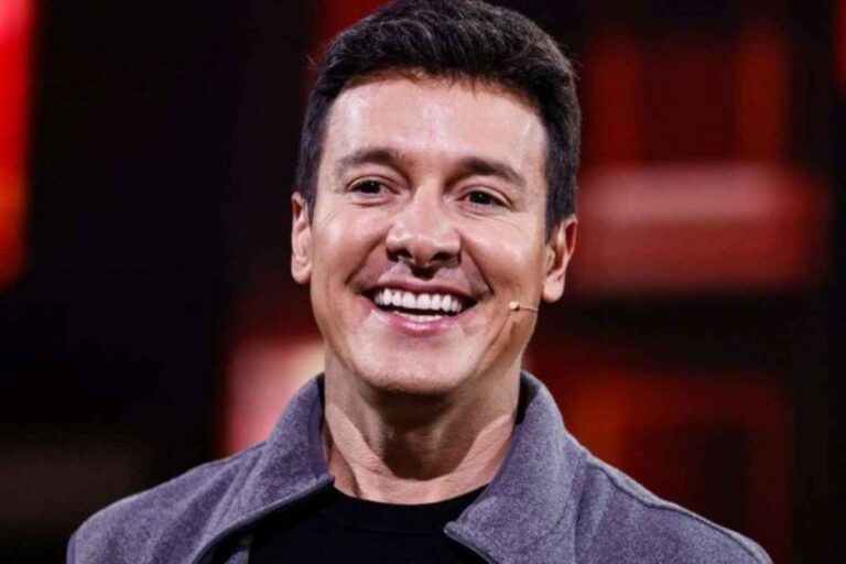 Record inicia conversas com Rodrigo Faro para renovação de contrato; apresentador deve mudar de dia e horário no canal