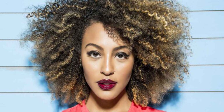 Sheron Menezzes ‘dá chilique’ na Globo e faz clima em gravação de série pesar