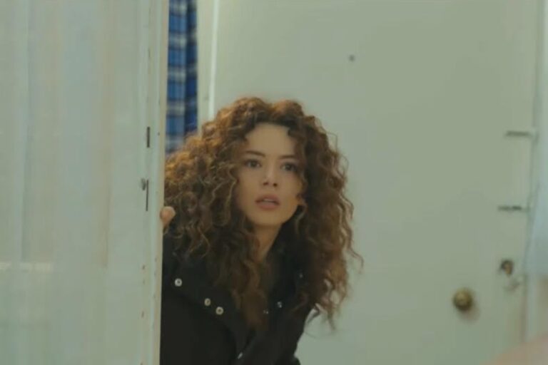 Força de Mulher: Sirin teme pela vida de sua família