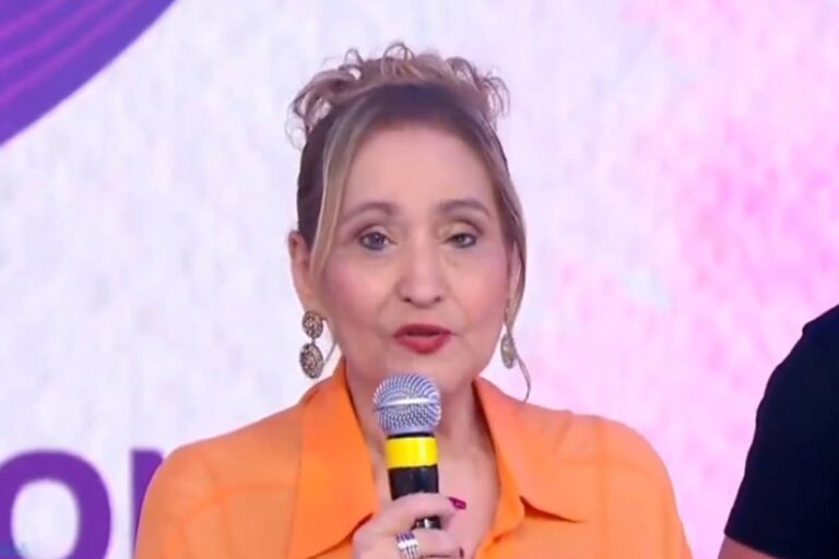 Sonia Abrão chora com homenagem a Silvio Santos no encerramento do Teleton: “Caiu um olho na minha lágrima”