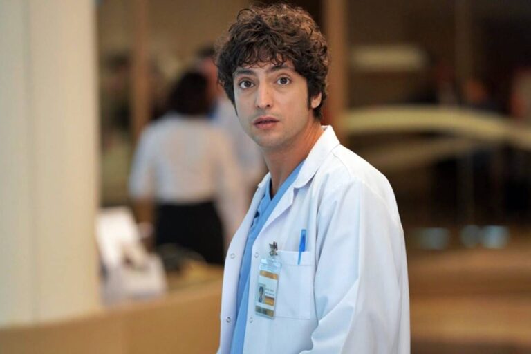 TV Brasil abre segundo horário de novelas e volta com produção turca no horário nobre