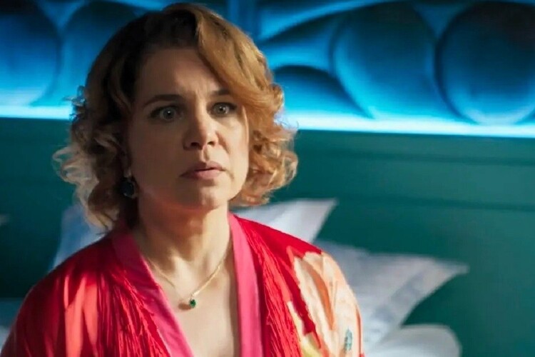 violeta volta por cima Violeta (Isabel Teixeira) em Volta por Cima