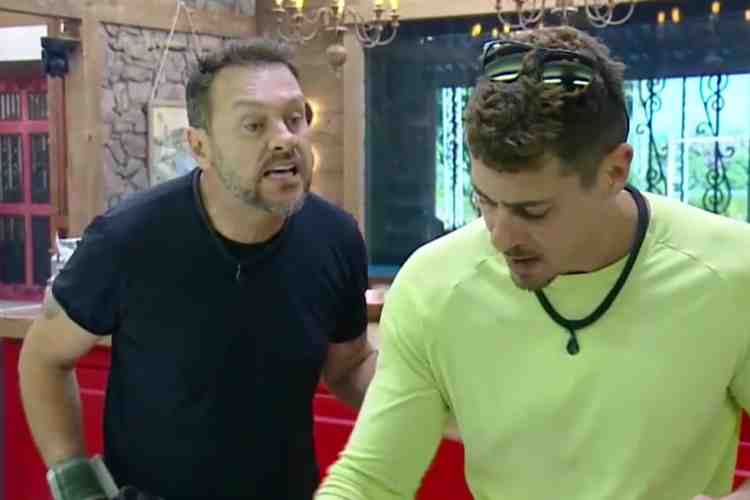 A Fazenda 16: Público pede expulsão de Albert após peão partir para cima de Sacha