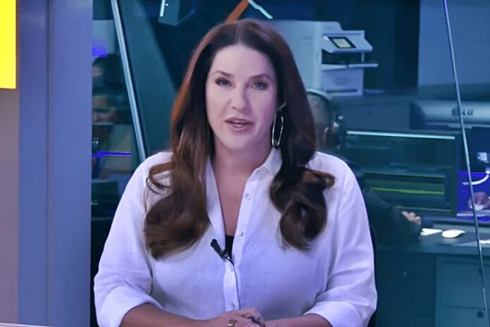 Christiane Pelajo Christiane Pelajo é apresentadora do 'Jornal Times Brasil' da CNBC Brasil (Reprodução: Times Brasil)