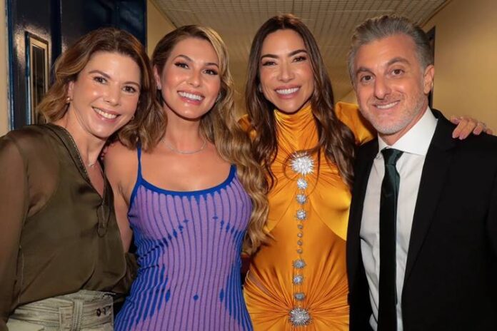 Daniela Beyruti, Lívia Andrade, Patrícia Abravanel e Luciano Huck Daniela Beyruti, Lívia Andrade, Patrícia Abravanel e Luciano Huck. (Foto: reprodução/X)