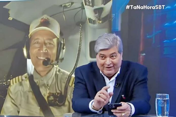 Datena e Comandante Hamilton Datena conversando com o Comandante Hamilton (Reprodução: SBT)