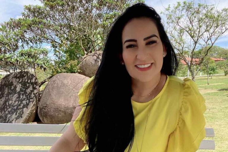 Fabíola Gadelha está na mira do SBT e deverá fazer testes na emissora nos próximos dias