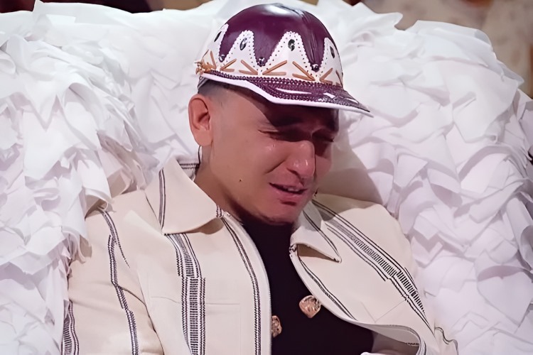 João Gomes se emociona no Domingão após revelação: “Muito difícil”