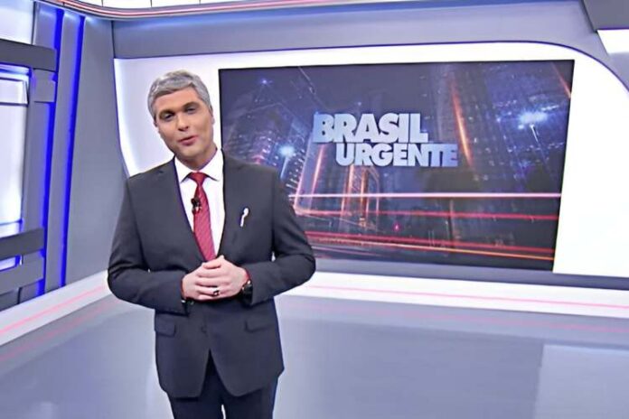Joel Datena comentando ao vivo sobre a nova fase de sua vida (Reprodução: Band TV)