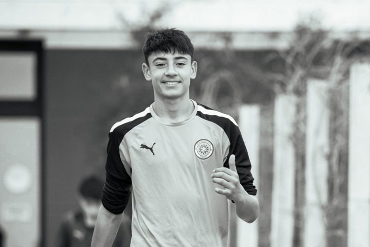 Morre Geral Froste, jogador do grupo City e promessa do futebol, aos 14 anos