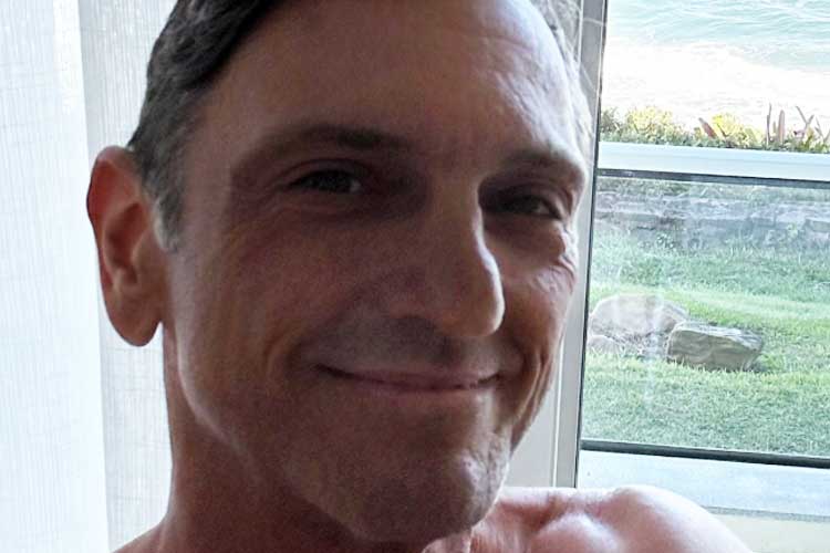 Paulo Miklos, ex-vocalista do Titãs, é internado na UTI em São Paulo