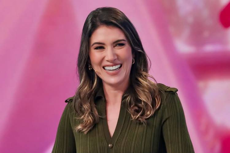 Com Rebeca Abravanel, Roda a Roda conquista o segundo lugar para o SBT