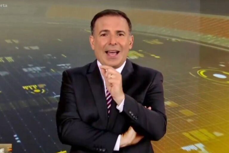 Reinaldo Gottino não guarda segredo e faz anúncio oficial na Record