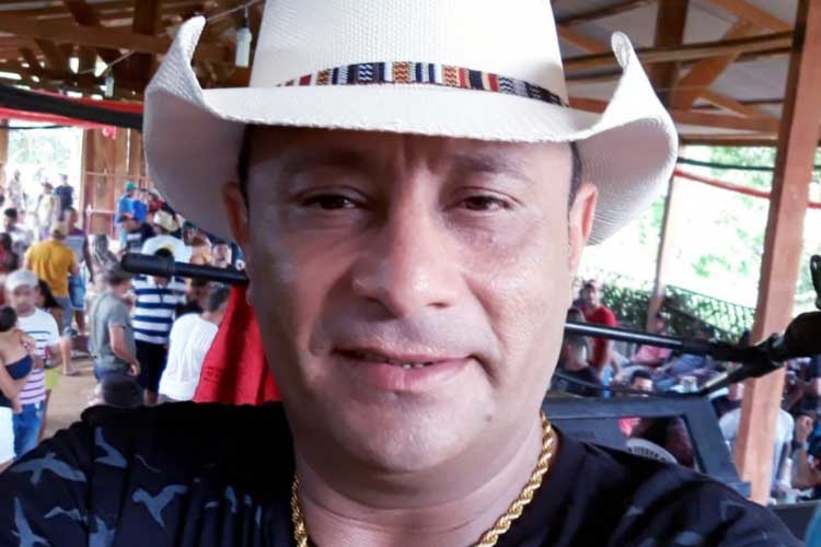Cantor Silvio Max, a lenda do brega, morre aos 52 anos