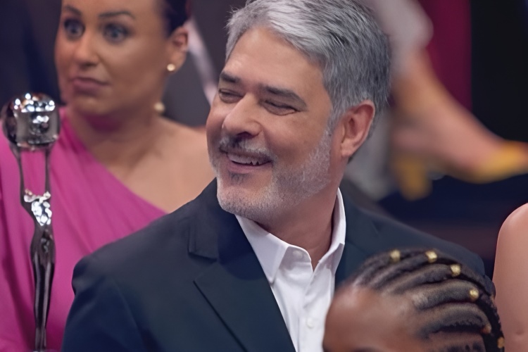 William Bonner surpreende no Melhores do Ano e faz revelação sobre Maju Coutinho: “Eu pedi”