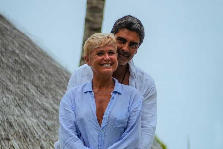 Junno Andrade surge em registros inéditos ao lado de Xuxa e celebra 12 anos de união com a apresentadora