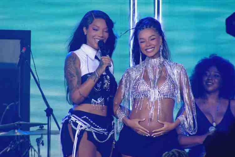 Em festa do BBB25, Ludmilla e Brunna revelam nome da filha que o casal espera; descubra qual