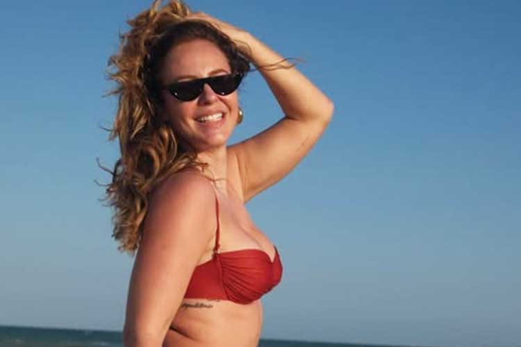 De top de oncinha, Paolla Oliveira arrasa no samba; veja vídeo!