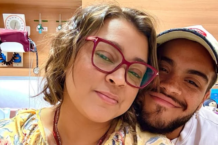 Internada, Preta Gil manda recado para os fãs direto do hospital